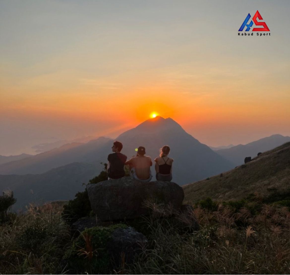 فتح قله‌ها: راهنمای نهایی برای عاشقان طبیعت و ماجراجویی