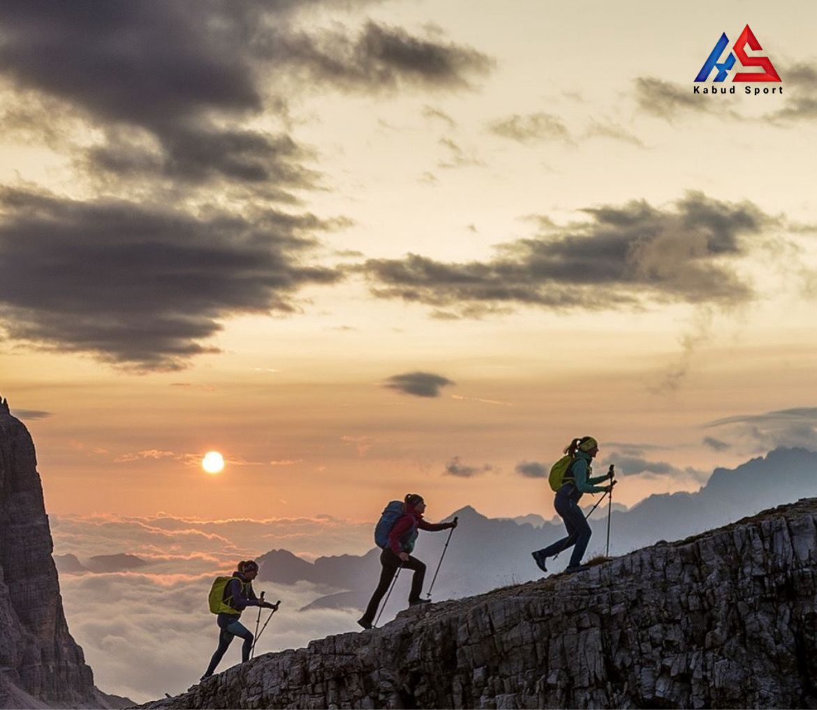 با تجهیزات درست، قله را فتح کن! راهنمای کامل خرید لوازم کوهنوردی حرفه‌ای